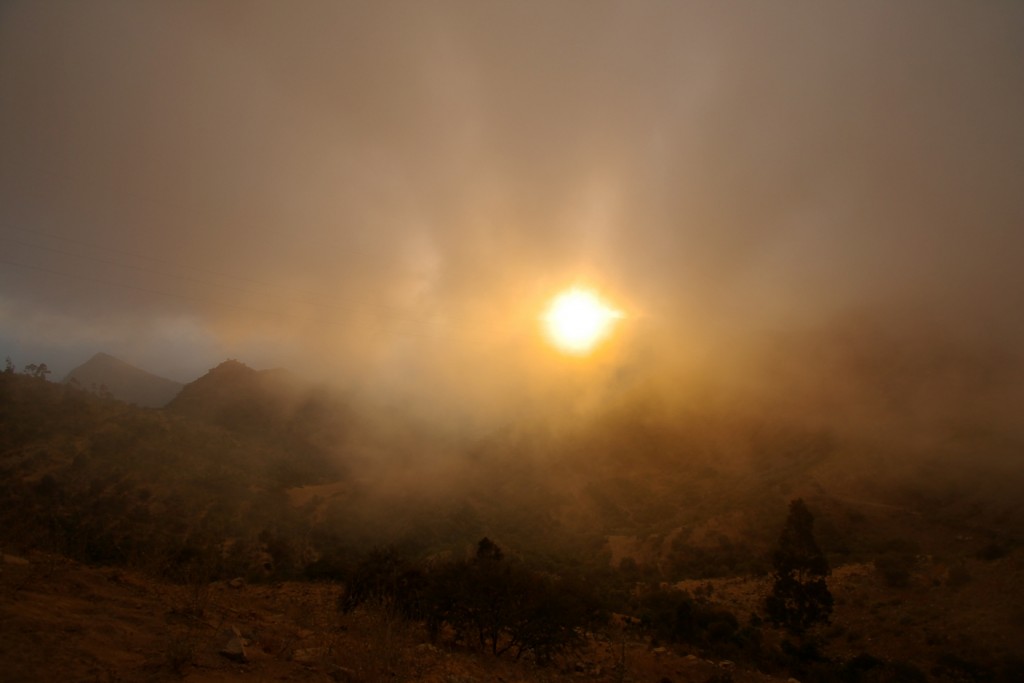 IMGP1386-web Asmara Mountain Sundawn + Clouds