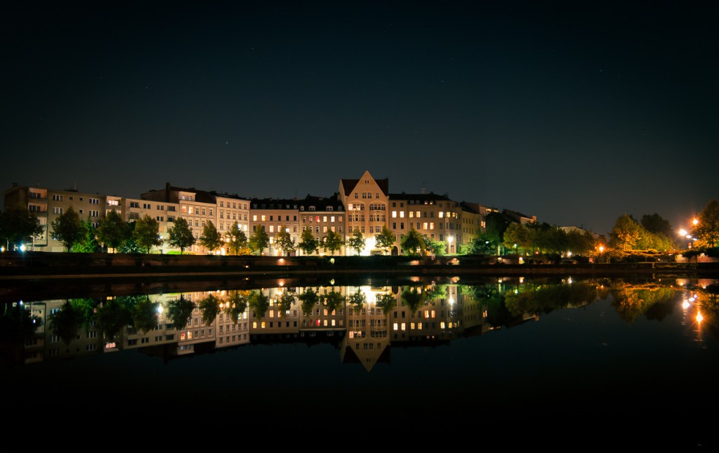 Kreuzberger Engelbecken bei Nacht