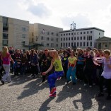 Bild-08-Zumba-Flashmob-Brandenburger-Tor