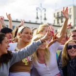 Bild-74-Zumba-Flashmob-Brandenburger-Tor