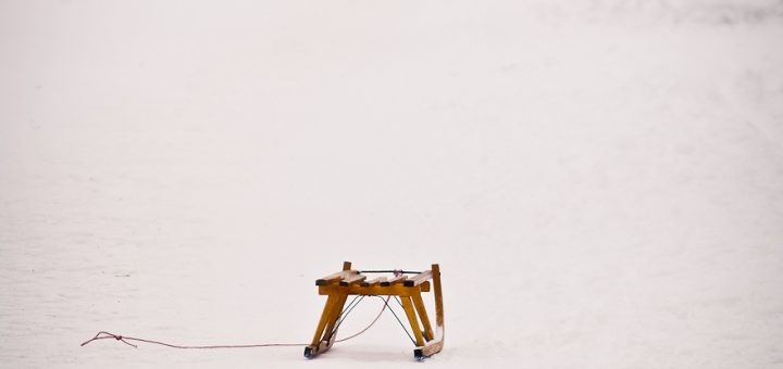 Schlitten ganz alleine im Schnee...