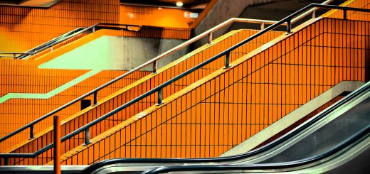 ICC Berlin Parkhaus orange gekachelt