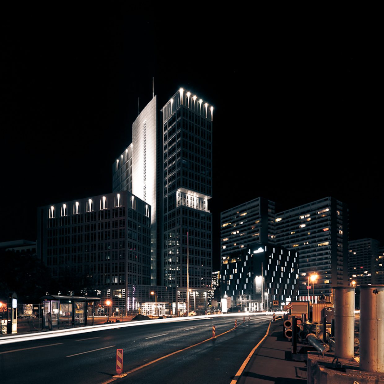 Berlin Leipziger Strasse bei Nacht