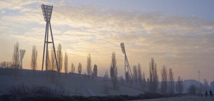 _K205769-mauerpark-Nebel-Sonne-2