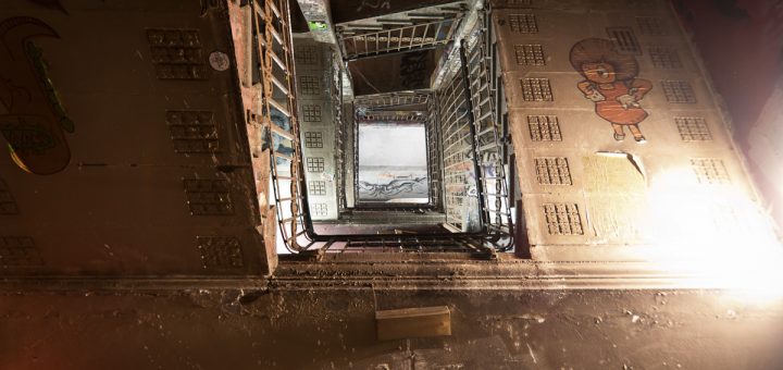 _K209512-Tacheles-Treppenhaus-2