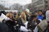 Bild00003-Kissenschlacht-Brandenburger-Tor