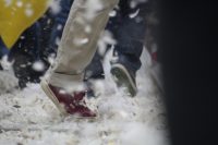 Bild00009-Kissenschlacht-Brandenburger-Tor