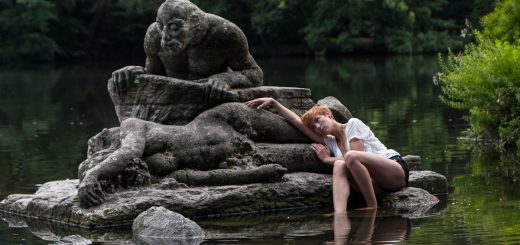 Nancy Markmann - Portraitfoto im Treptower Park, Berlin