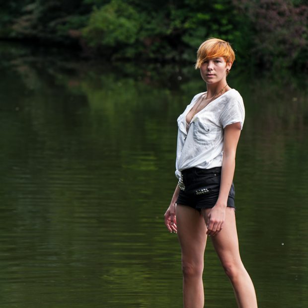 Nancy Markmann - Portraitfoto im Treptower Park, Berlin