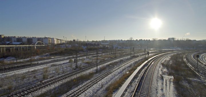Gleisbetten im Winterhemd