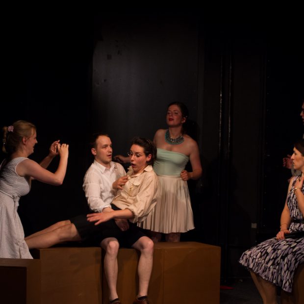 Szenenbild Oscar Wilde "Der nötige Ernst"