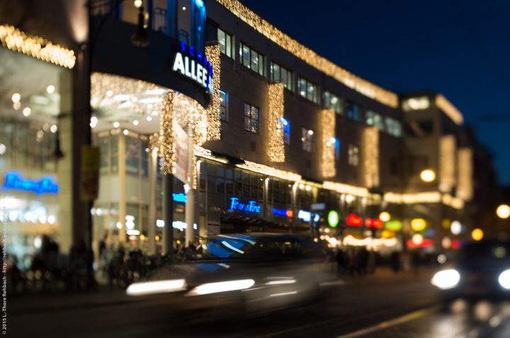 Tradition: Weihnachtsdeko am Shoppingcenter