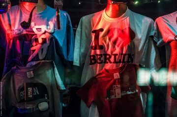 Schaufenster in Berlin bei Nacht