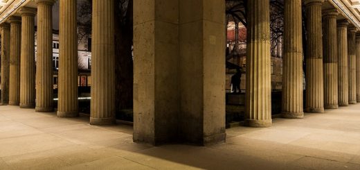 _K500097-Kolonnadenhof-Saeulengang-article