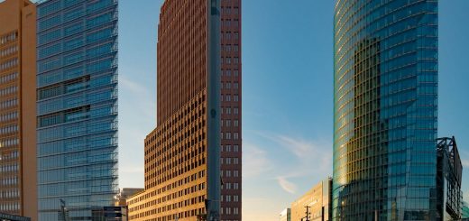 _1210175-PotsdamrePlatz-color-articel